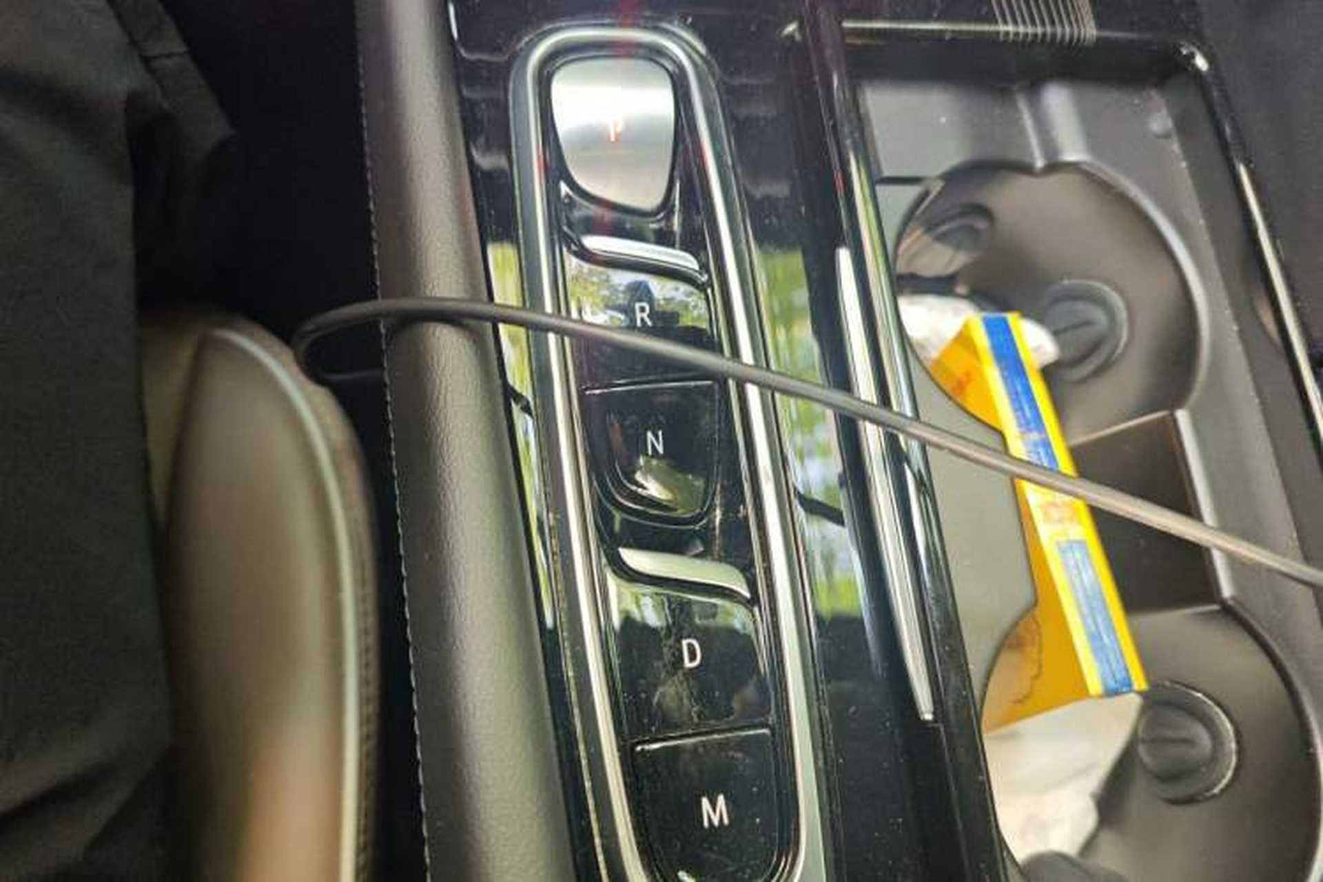 Used Buick Enclave 2022 652T 4x4 Prestige Flagship 7-Seater Gear Lever