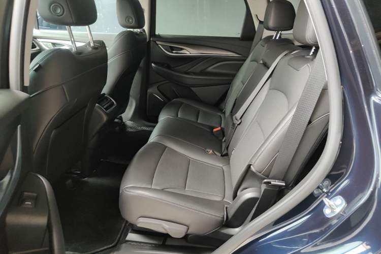 Used Buick Enclave 2022 652T Two-Wheel-Drive Prestige 7-Seater Left Rear Seat