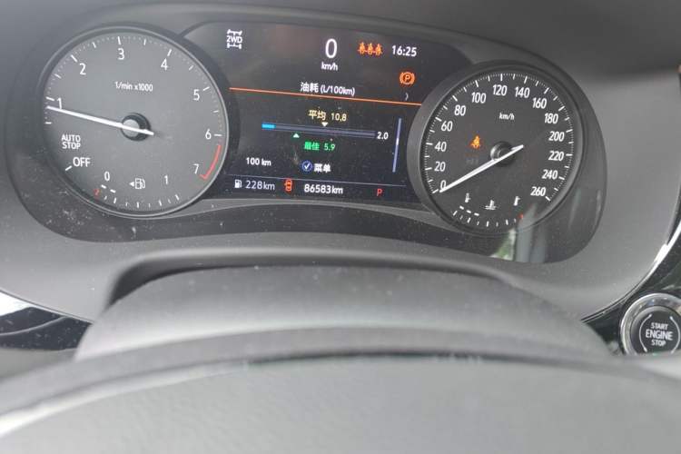 Used Buick Enclave 2022 652T 4x4 Prestige Flagship 7-Seater Odometer Close Up