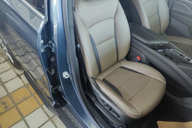 Used Buick Enclave 2022 652T 4x4 Prestige Flagship 7-Seater Right Front Seat
