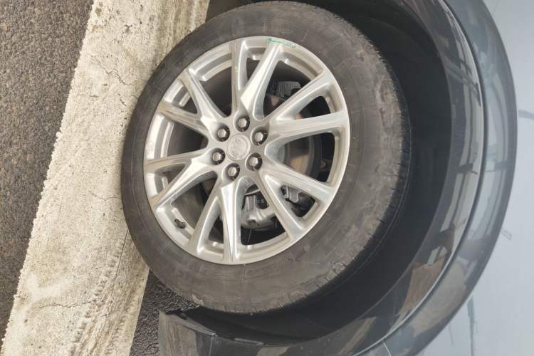 Used Buick Enclave 2022 652T 4x4 Prestige Flagship 7-Seater Right Front Wheel Hub