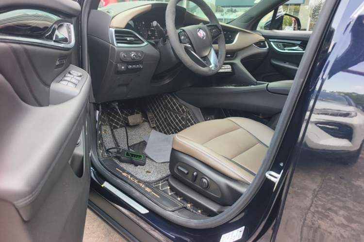Used Buick Enclave 2022 652T 4x4 Prestige Flagship 7-Seater Driver Seat