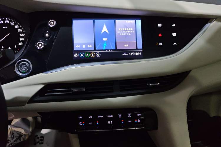 Used Buick Enclave 2022 652T 4x4 Avenir 6-Seater Audio And AC Panel