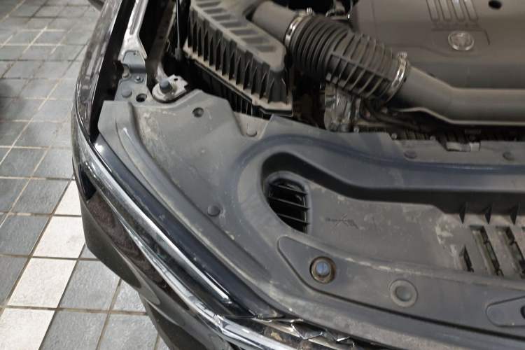 Used Buick Enclave 2022 652T 4x4 Avenir 6-Seater Engine Bay Right