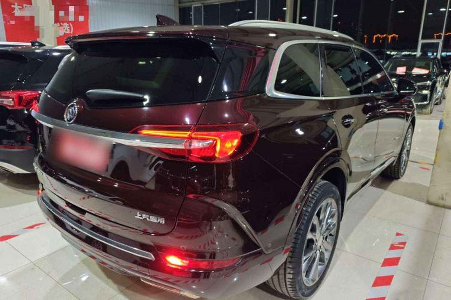 Used Buick Enclave 2022 652T 4x4 Avenir 6-Seater Exterior 5