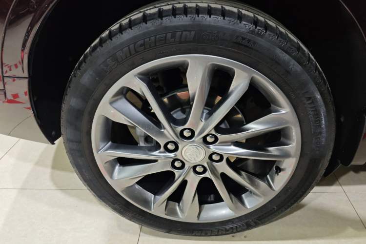 Used Buick Enclave 2022 652T 4x4 Avenir 6-Seater Exterior 8