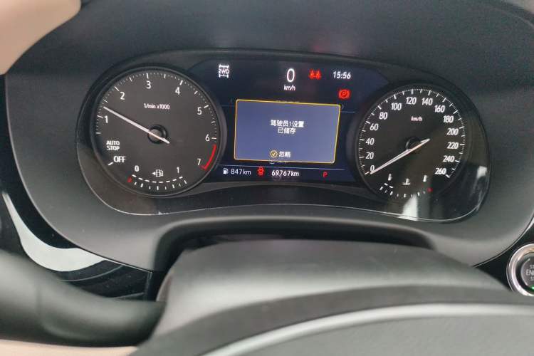Used Buick Enclave 2022 652T 4x4 Avenir 6-Seater Odometer Close Up