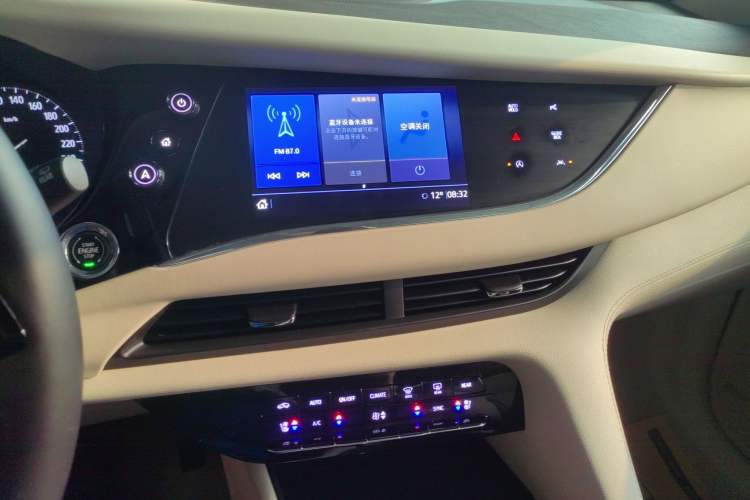 Used Buick Enclave 2022 652T 4x4 Avenir 6-Seater Audio And AC Panel