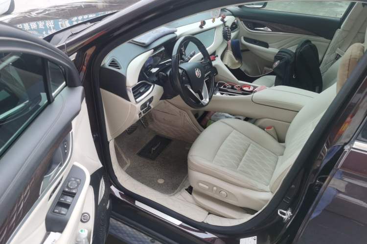 Used Buick Enclave 2022 652T 4x4 Avenir 6-Seater Driver Seat