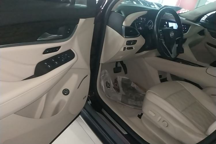 Used Buick Enclave 2022 652T 4x4 Avenir 6-Seater Driver Seat