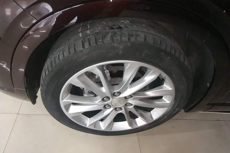 Used Buick Enclave 2022 652T 4x4 Avenir 6-Seater Exterior 3