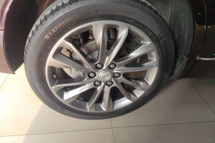 Used Buick Enclave 2022 652T 4x4 Avenir 6-Seater Exterior 5
