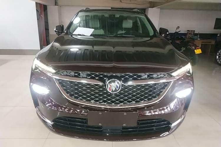 Used Buick Enclave 2022 652T 4x4 Avenir 6-Seater Front