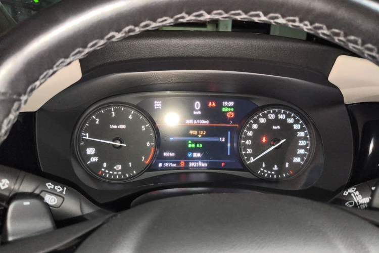 Used Buick Enclave 2022 652T 4x4 Avenir 6-Seater Instrument Cluster