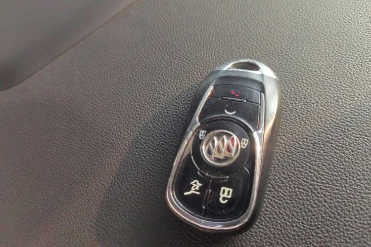 Used Buick Enclave 2022 652T 4x4 Avenir 6-Seater Interior 1