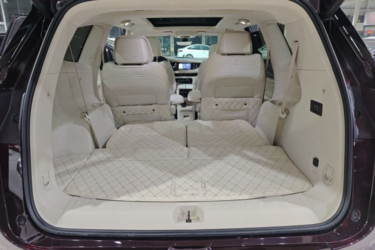 Used Buick Enclave 2022 652T 4x4 Avenir 6-Seater Interior 3