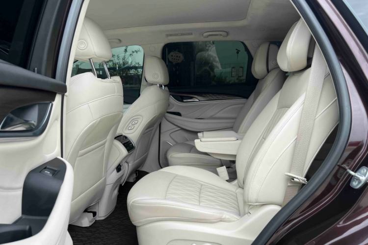 Used Buick Enclave 2022 652T 4x4 Avenir 6-Seater Interior 3