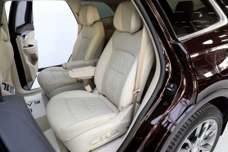 Used Buick Enclave 2022 652T 4x4 Avenir 6-Seater Interior 4