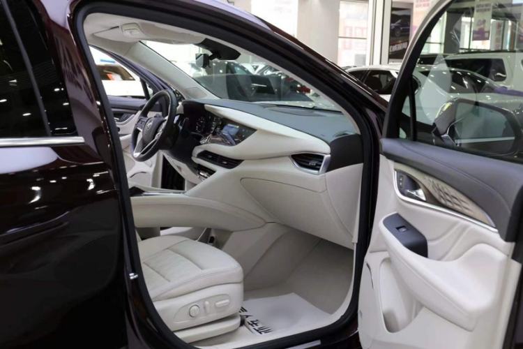 Used Buick Enclave 2022 652T 4x4 Avenir 6-Seater Interior 6