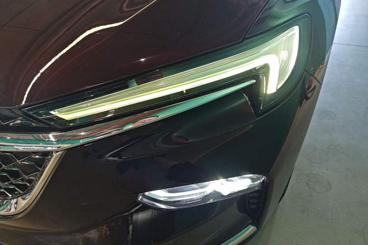 Used Buick Enclave 2022 652T 4x4 Avenir 6-Seater Left Front Headlight
