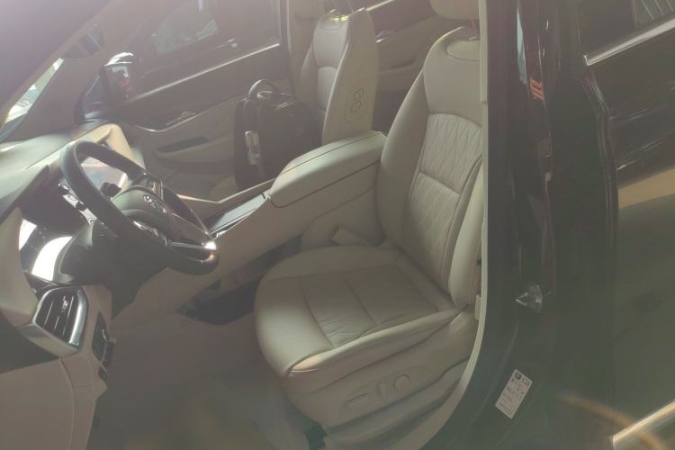 Used Buick Enclave 2022 652T 4x4 Avenir 6-Seater Left Front Seat