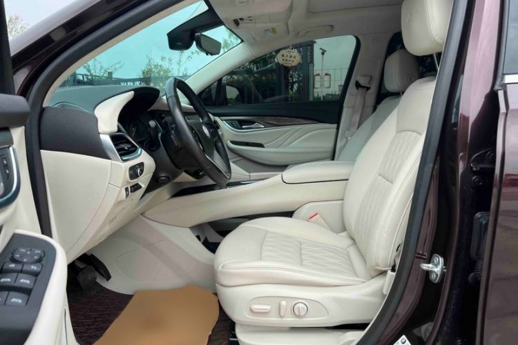 Used Buick Enclave 2022 652T 4x4 Avenir 6-Seater Left Front Seat