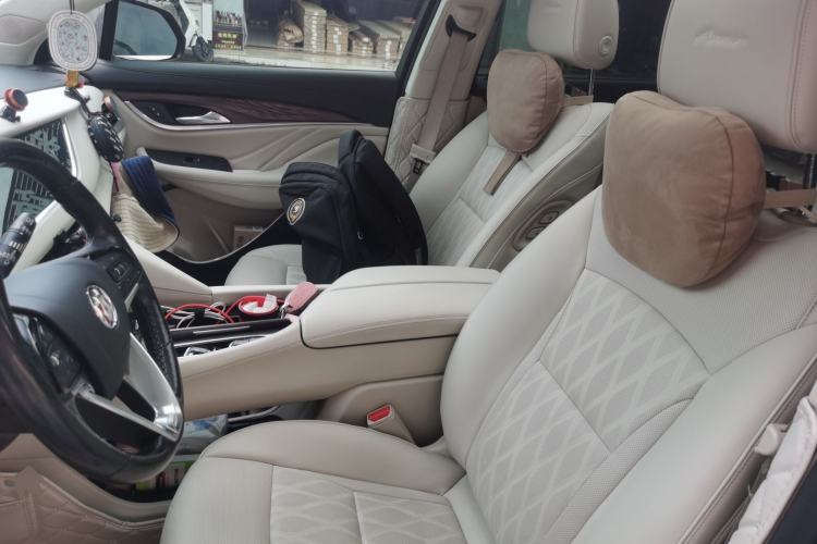 Used Buick Enclave 2022 652T 4x4 Avenir 6-Seater Left Front Seat