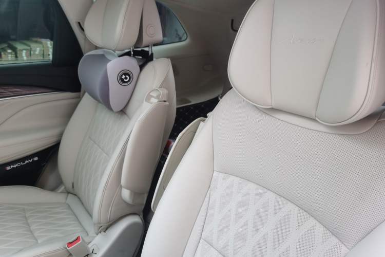 Used Buick Enclave 2022 652T 4x4 Avenir 6-Seater Left Rear Seat