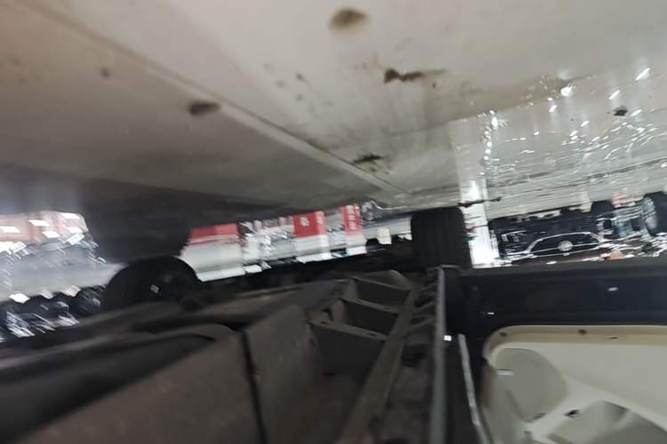 Used Buick Enclave 2022 652T 4x4 Avenir 6-Seater Left Side Sill