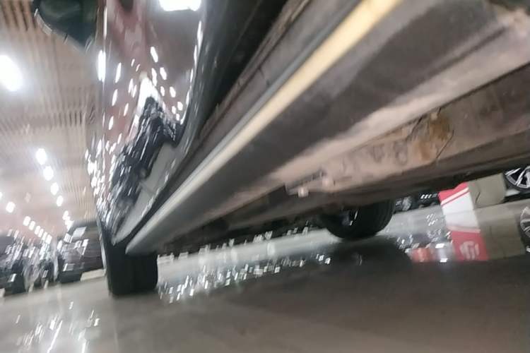 Used Buick Enclave 2022 652T 4x4 Avenir 6-Seater Left Side Sill