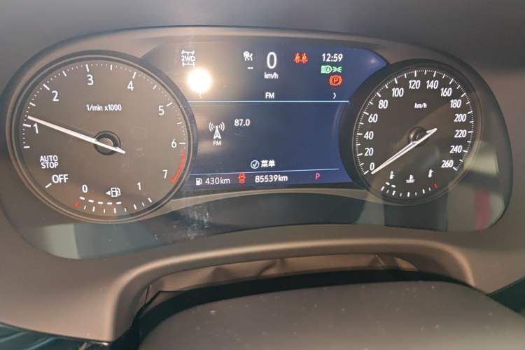 Used Buick Enclave 2022 652T 4x4 Avenir 6-Seater Odometer Close Up