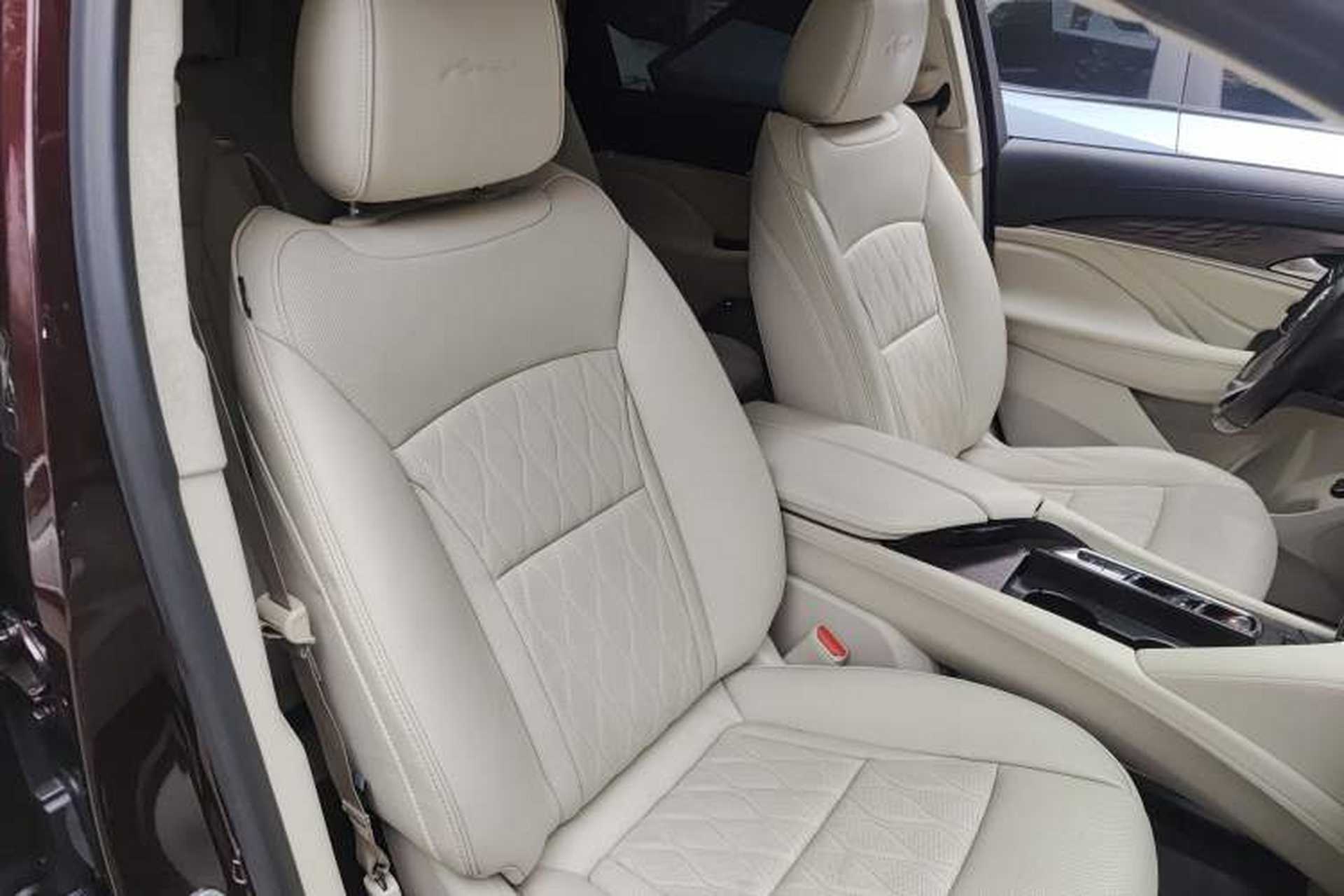 Used Buick Enclave 2022 652T 4x4 Avenir 6-Seater Right Front Seat