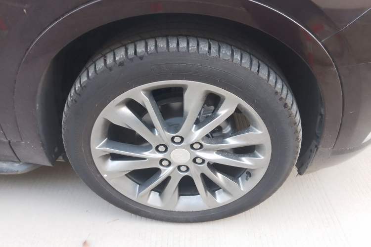 Used Buick Enclave 2022 652T 4x4 Avenir 6-Seater Right Front Wheel Hub