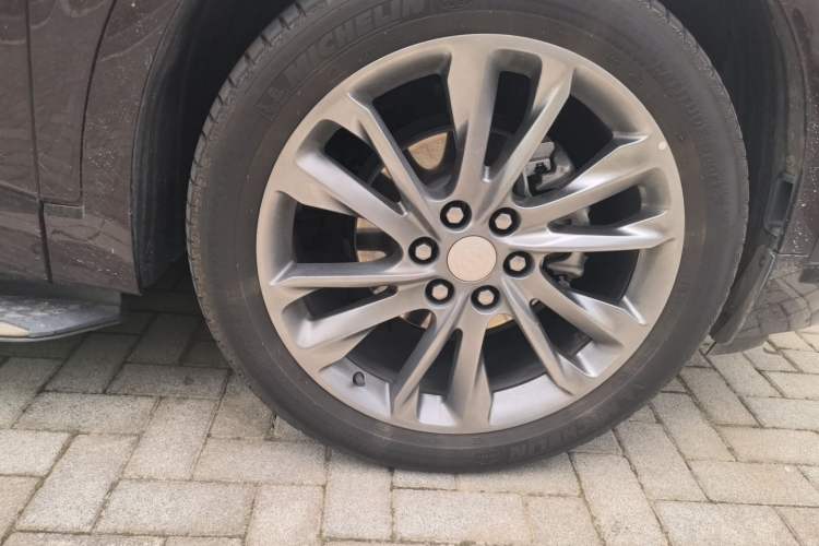 Used Buick Enclave 2022 652T 4x4 Avenir 6-Seater Right Front Wheel Hub
