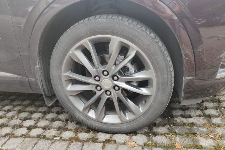 Used Buick Enclave 2022 652T 4x4 Avenir 6-Seater Right Front Wheel Hub