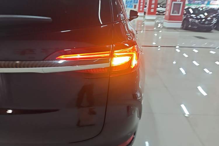 Used Buick Enclave 2022 652T 4x4 Avenir 6-Seater Right Rear Taillight