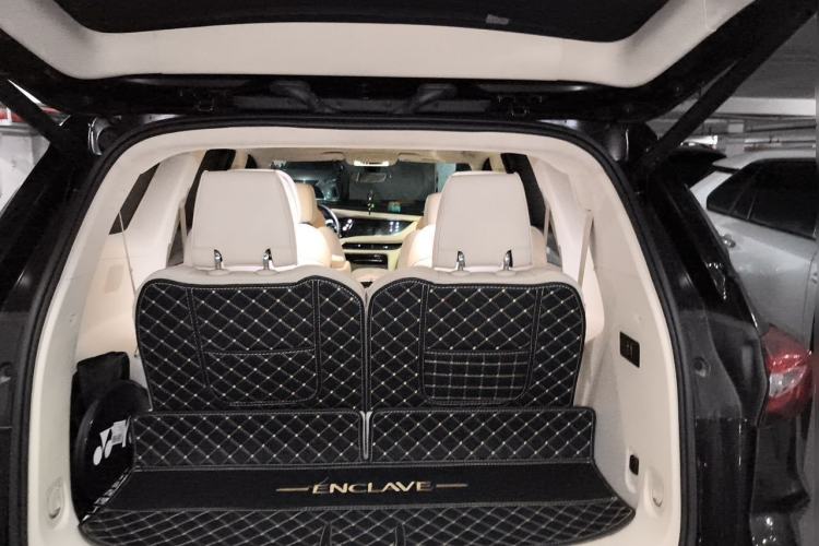 Used Buick Enclave 2022 652T 4x4 Avenir 6-Seater Trunk