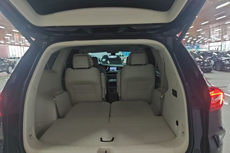 Used Buick Enclave 2022 652T 4x4 Avenir 6-Seater Trunk