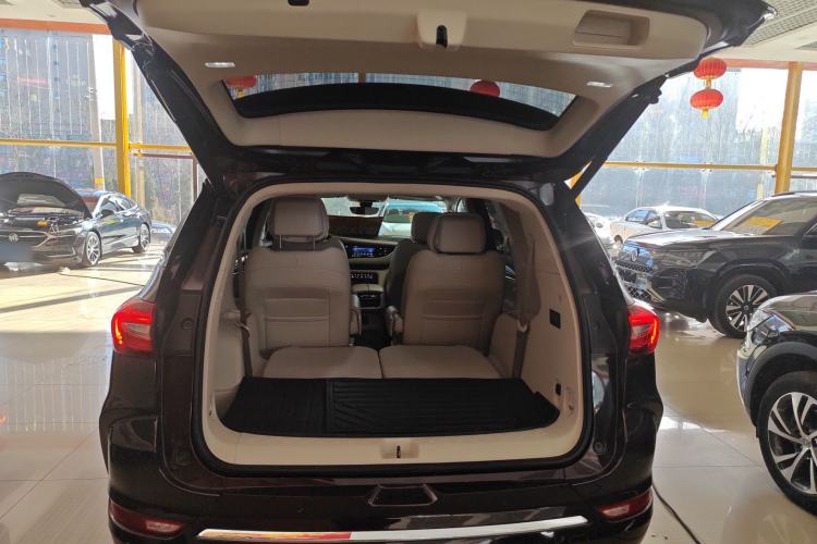 Used Buick Enclave 2022 652T 4x4 Avenir 6-Seater Trunk