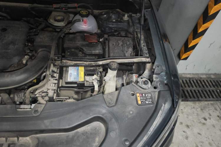 Used Buick Enclave 2022 652T Two-Wheel-Drive Prestige 7-Seater Engine Bay Left