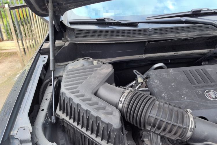 Used Buick Enclave 2022 652T Two-Wheel-Drive Prestige 7-Seater Engine Bay Right