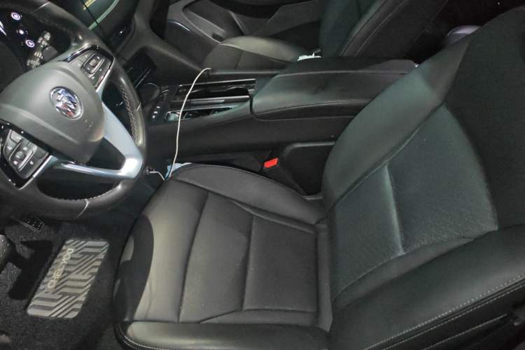 Used Buick Enclave 2022 652T Two-Wheel-Drive Prestige 7-Seater Left Front Seat