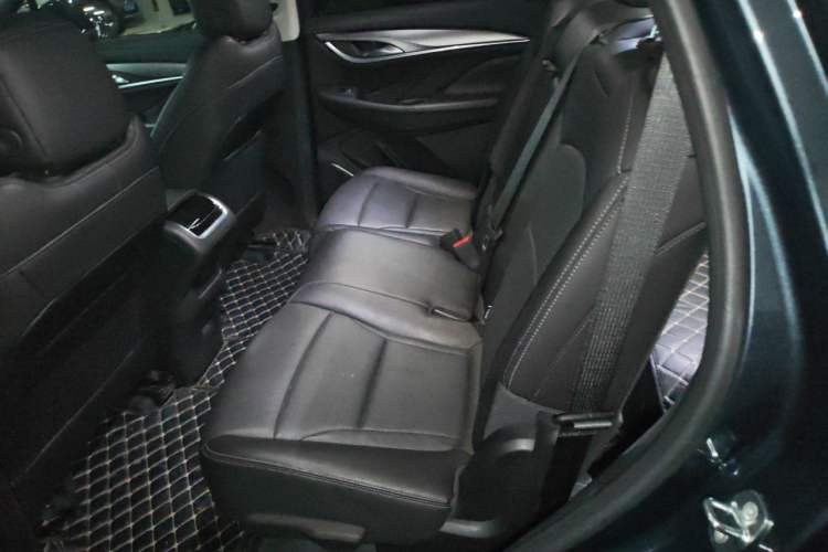 Used Buick Enclave 2022 652T Two-Wheel-Drive Prestige 7-Seater Left Rear Seat