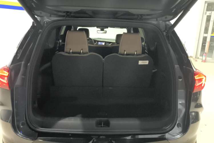 Used Buick Enclave 2022 652T 4x4 Prestige Flagship 7-Seater Trunk