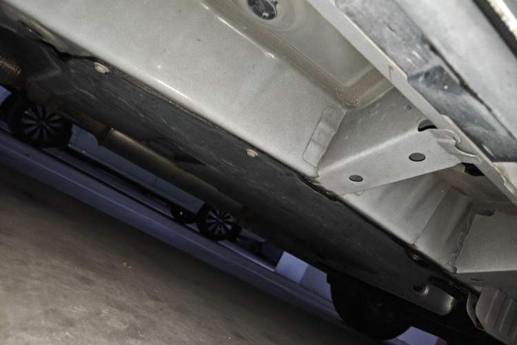 Used Buick Enclave  Chassis Front Left