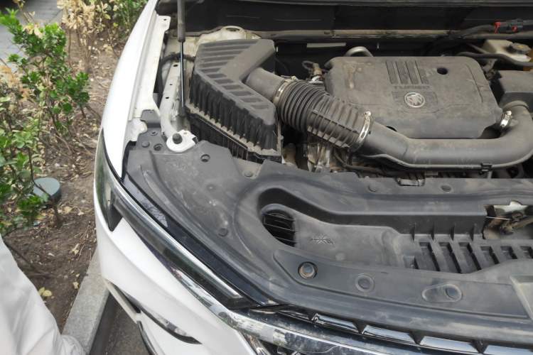 Used Buick Enclave 2022 652T Two-Wheel-Drive Prestige 7-Seater Engine Bay Right