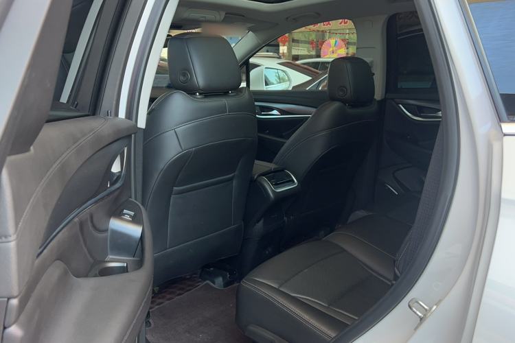 Used Buick Enclave 2022 652T Two-Wheel-Drive Prestige 7-Seater Interior 2