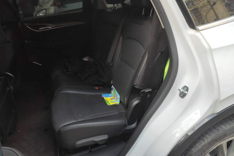 Used Buick Enclave 2022 652T Two-Wheel-Drive Prestige 7-Seater Left Rear Seat