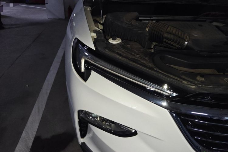 Used Buick Enclave  Right Front Headlight