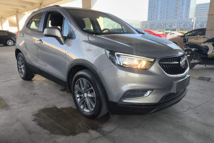 Used Buick Encore 2017 18T Automatic Two-Wheel Drive Urban Leading Model Front Right 45 Deg